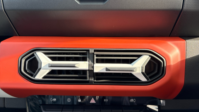 Dacia Spring 27kWh Expression 65 48kW 5dr Auto Electric Hatchback